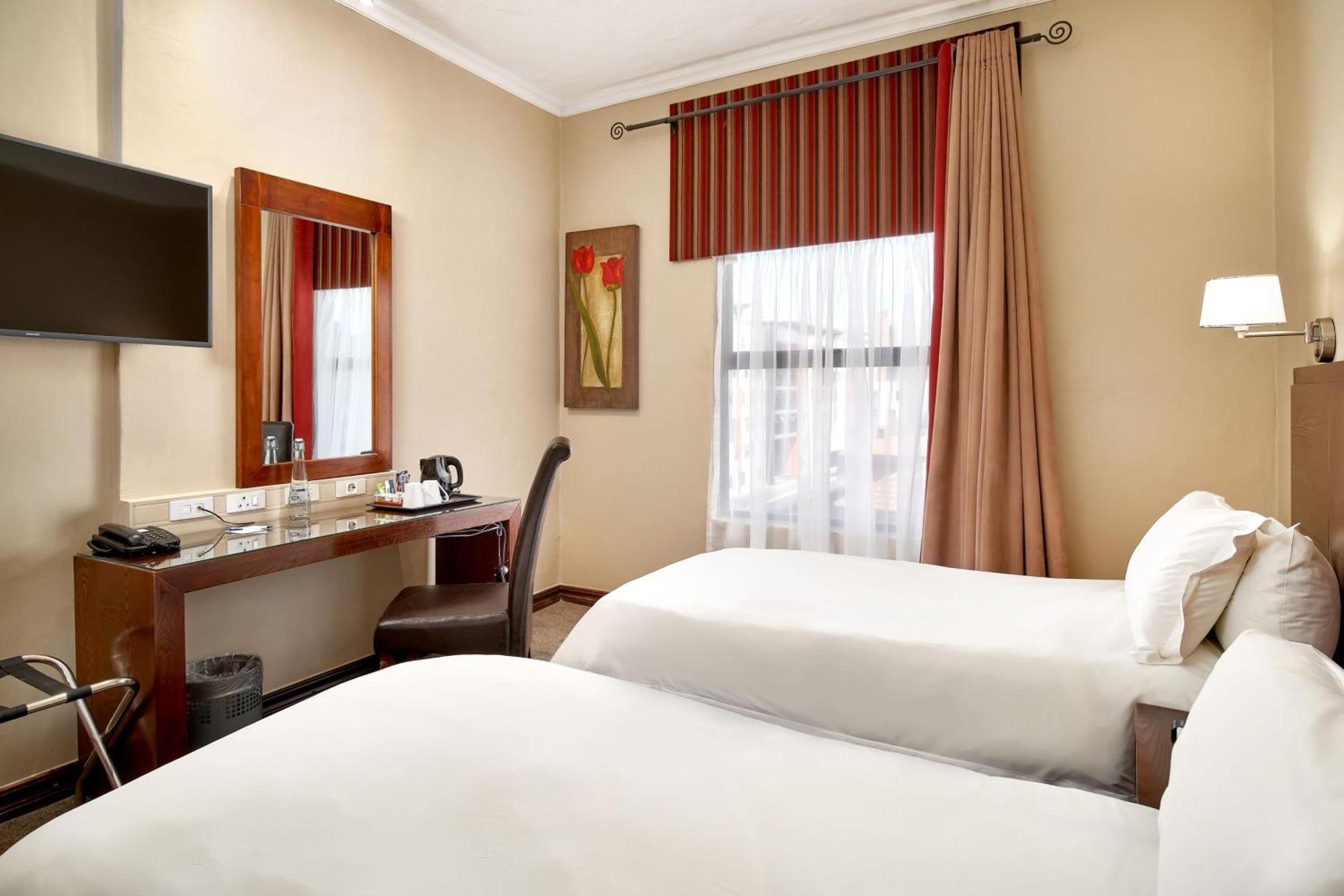 Protea Hotel By Marriott Pretoria Hatfield 部屋 写真