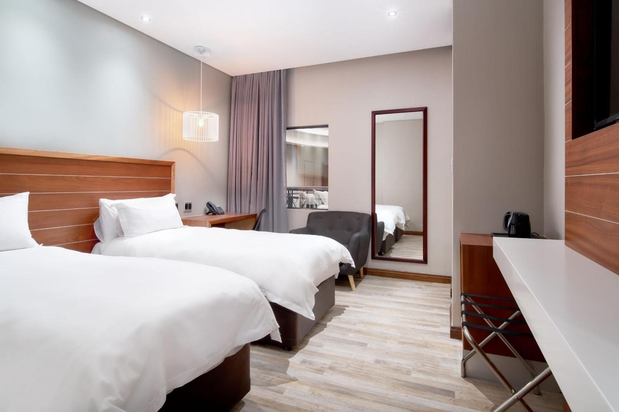 Protea Hotel By Marriott Pretoria Hatfield 部屋 写真