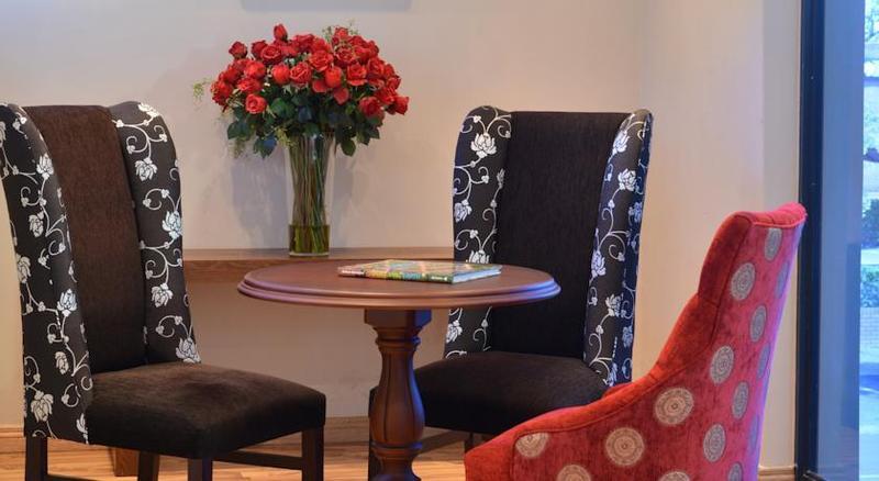 Protea Hotel By Marriott Pretoria Hatfield エクステリア 写真