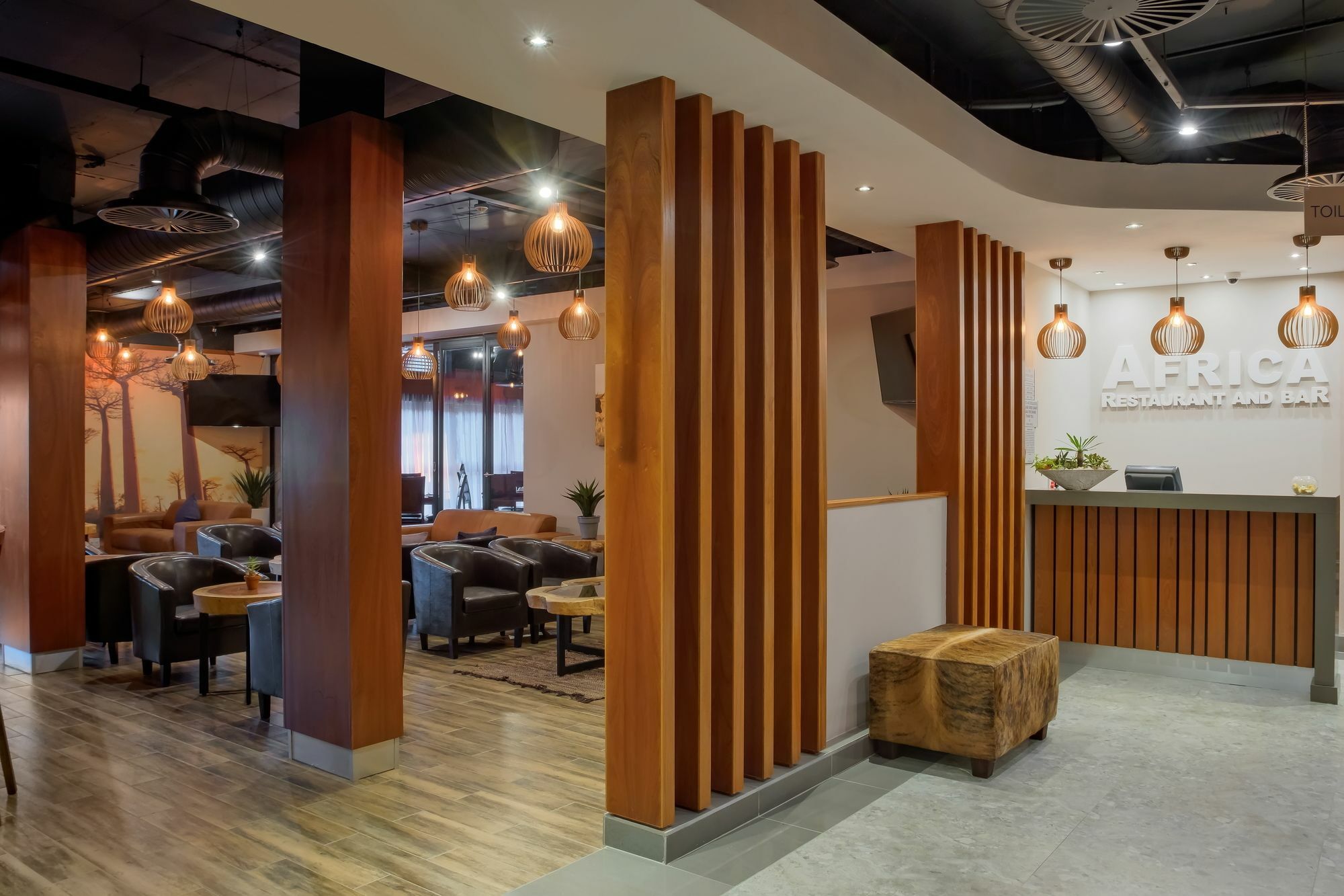 Protea Hotel By Marriott Pretoria Hatfield エクステリア 写真